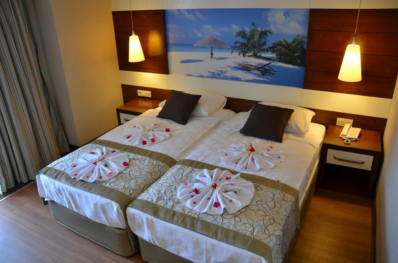 Holiday City Hotel (Adults Only) Side Room photo